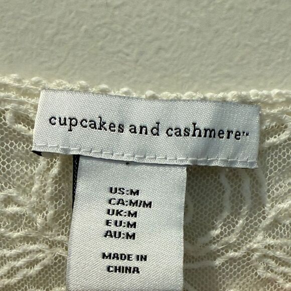 cupcakes & cashmere Cream Button Down Bohemian Lace Blouse size medium - Picture 2 of 13